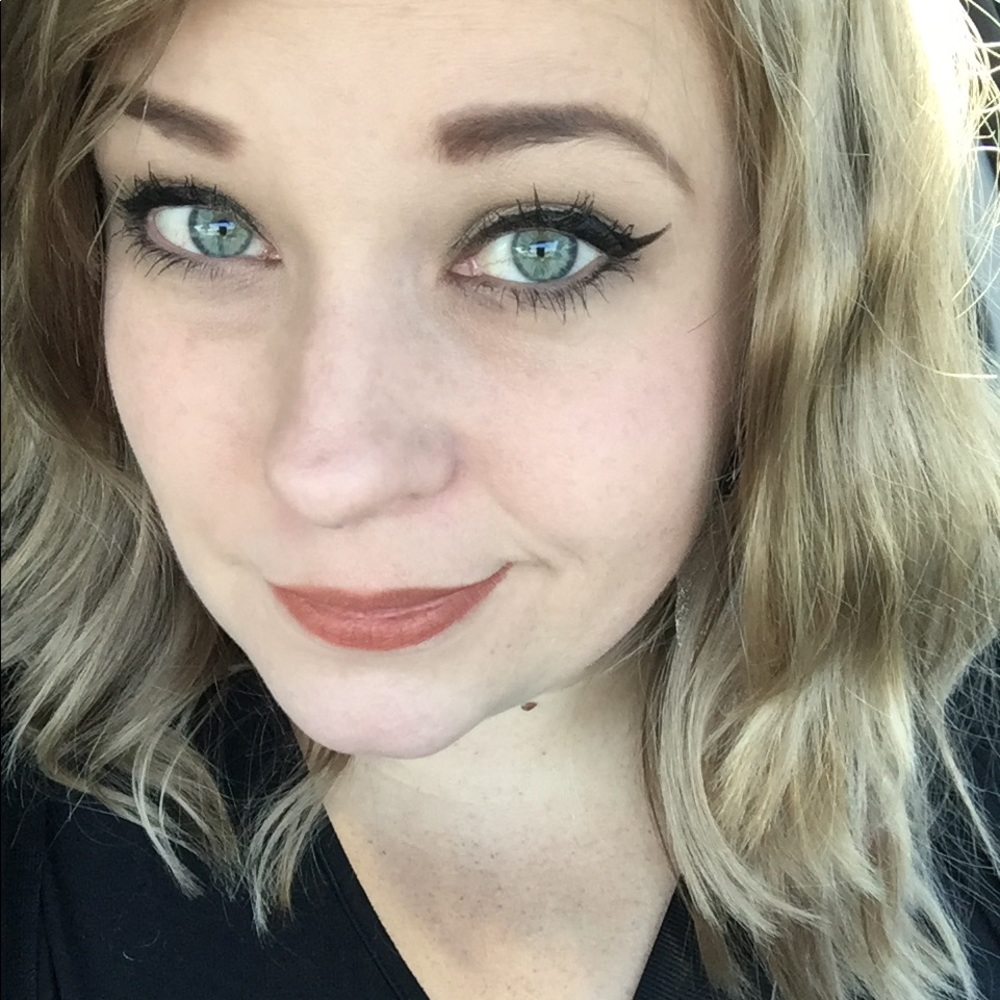 Meet your Posher, Kristin